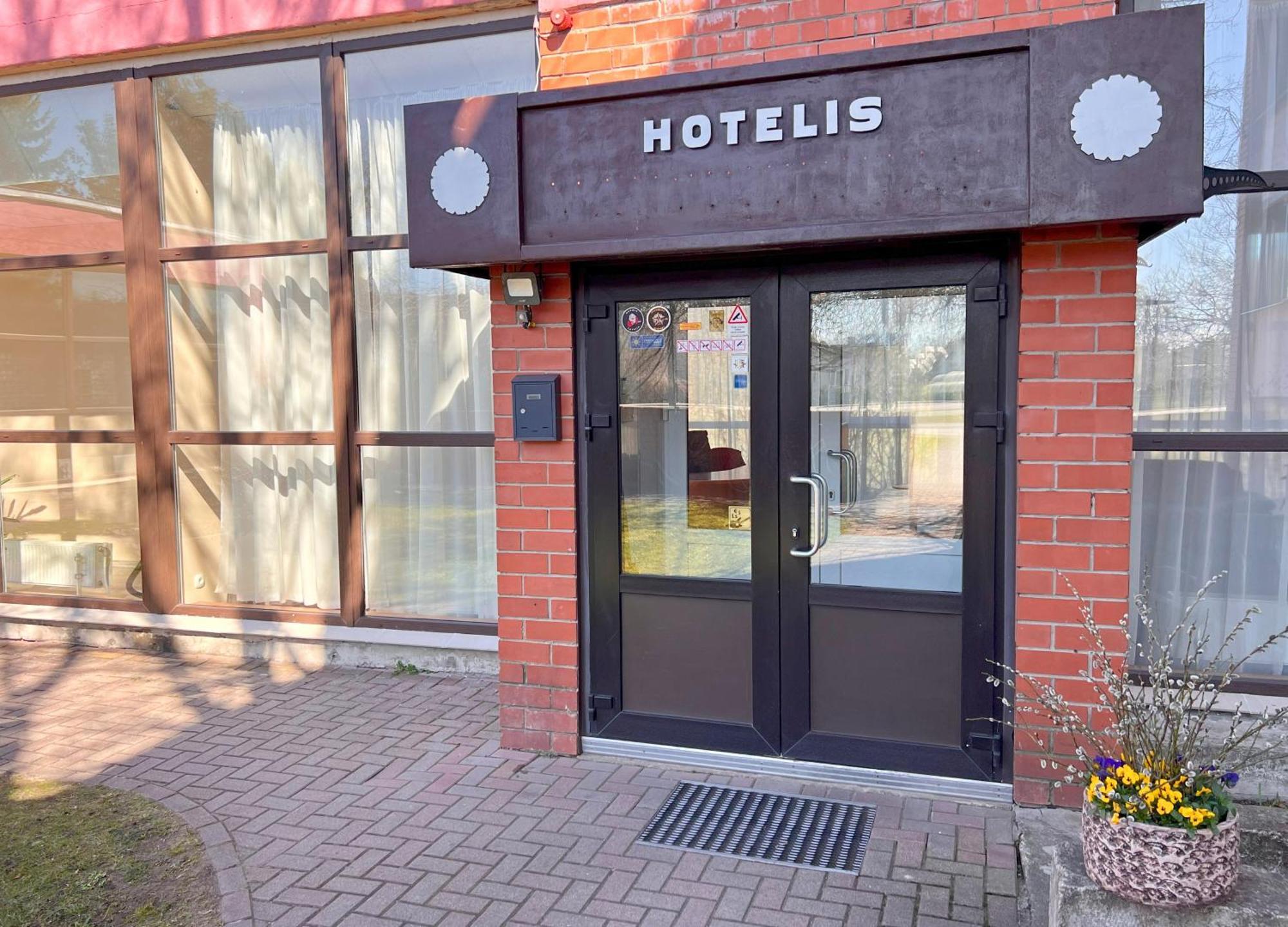 Park Hotel Ķekava Extérieur photo