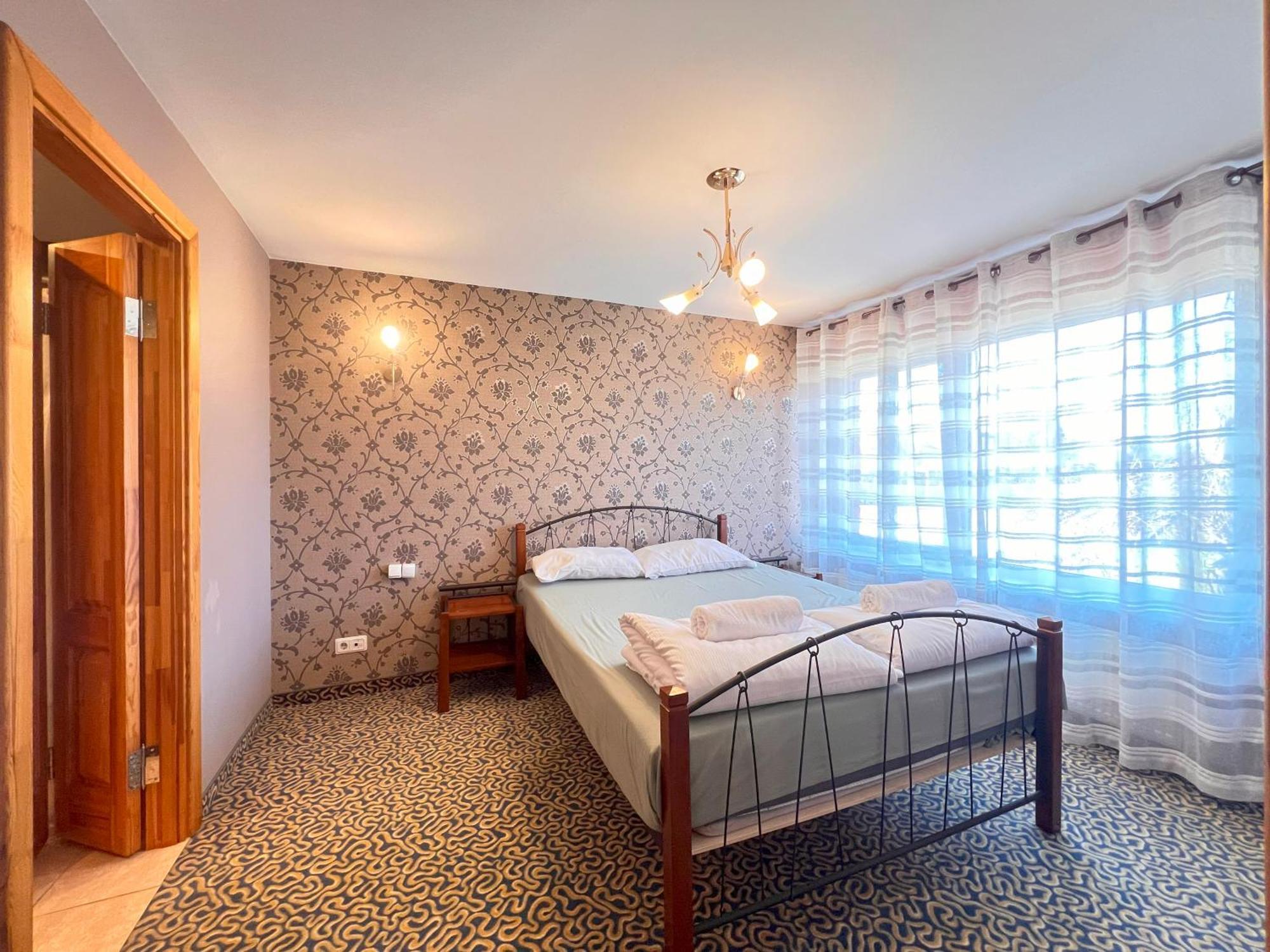 Park Hotel Ķekava Extérieur photo