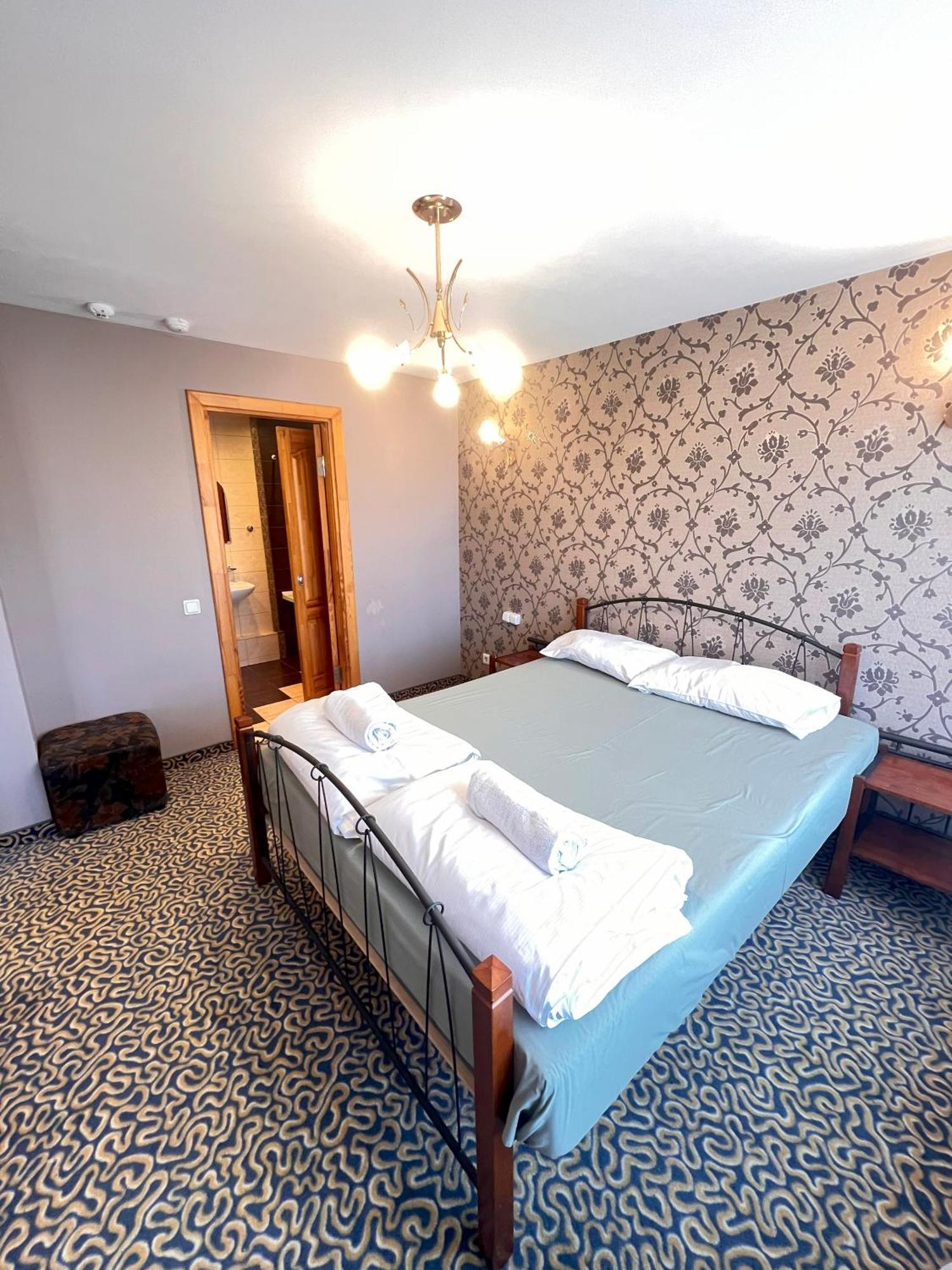 Park Hotel Ķekava Extérieur photo
