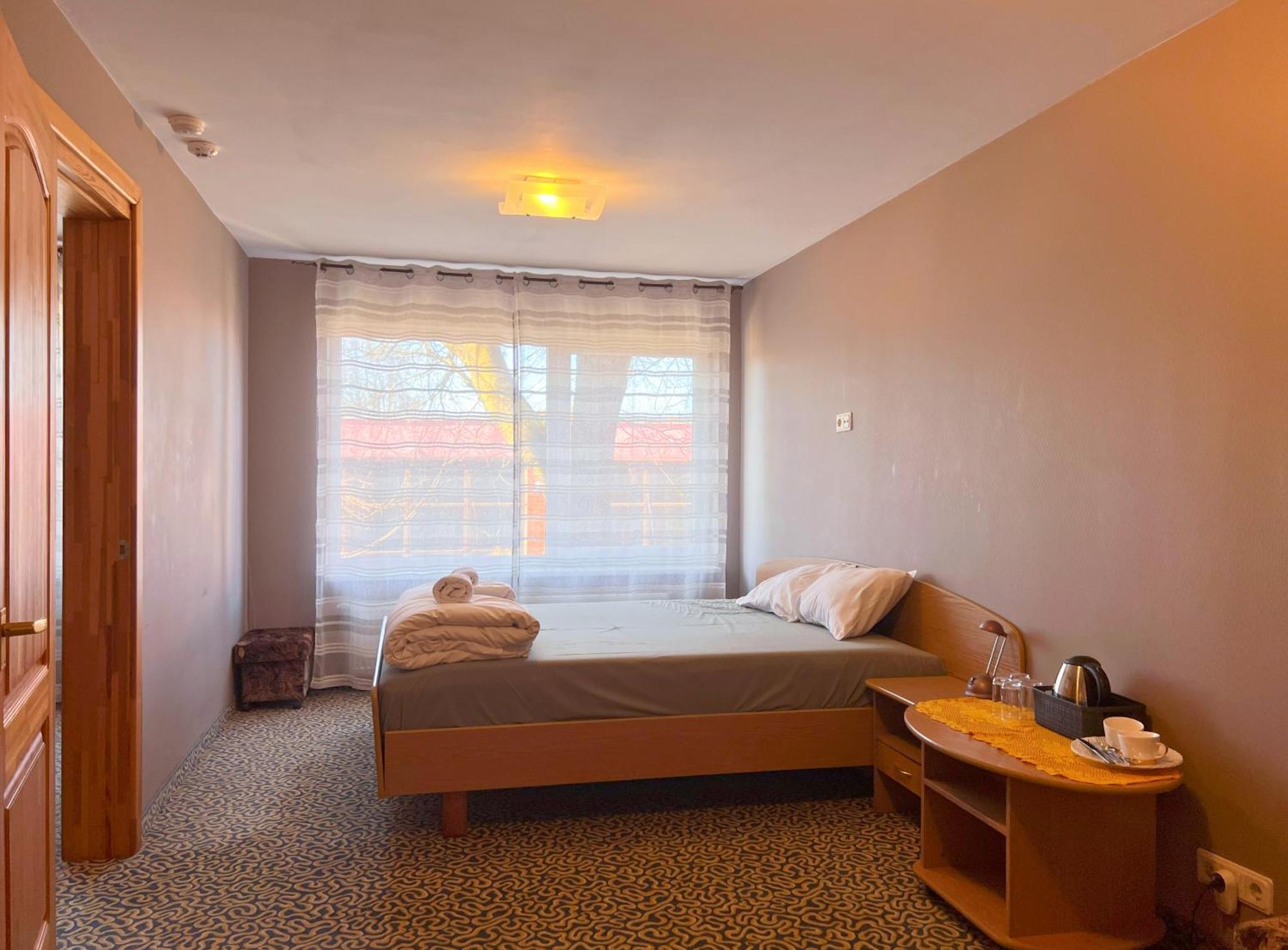 Park Hotel Ķekava Extérieur photo